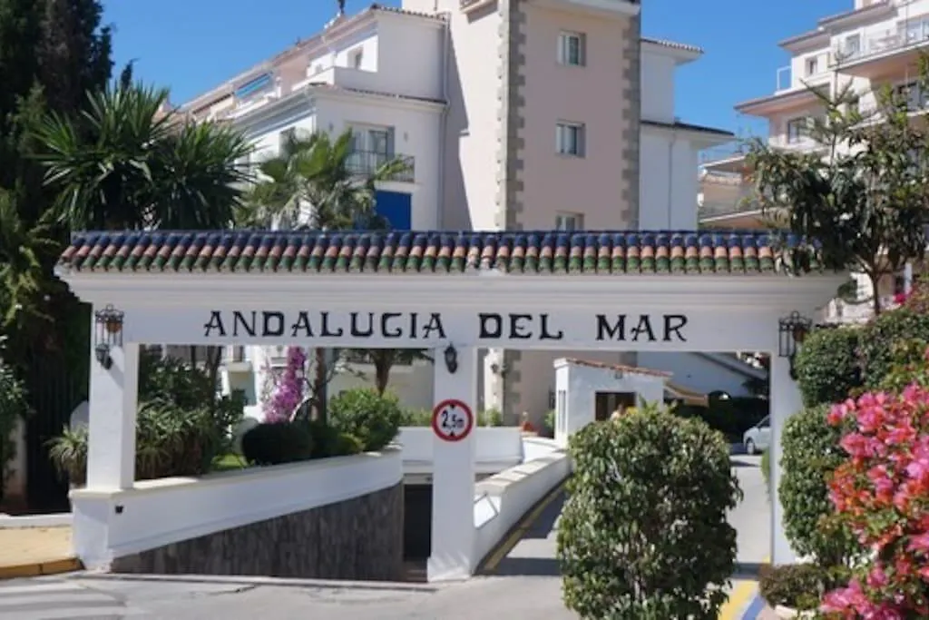 The Terrace Of Puerto Banus Beach Marbella İspanya